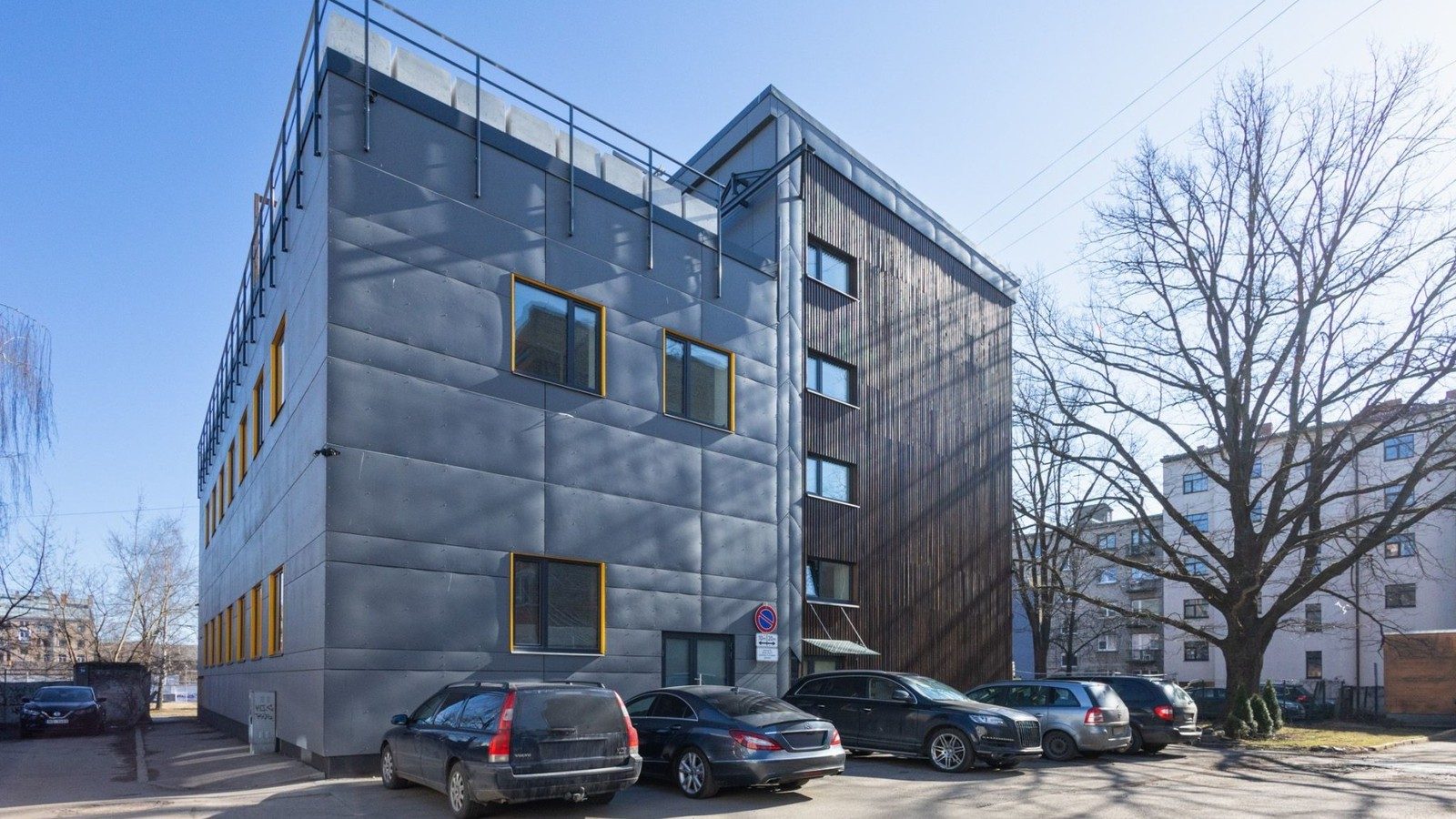 Etnas iela 5, Riga